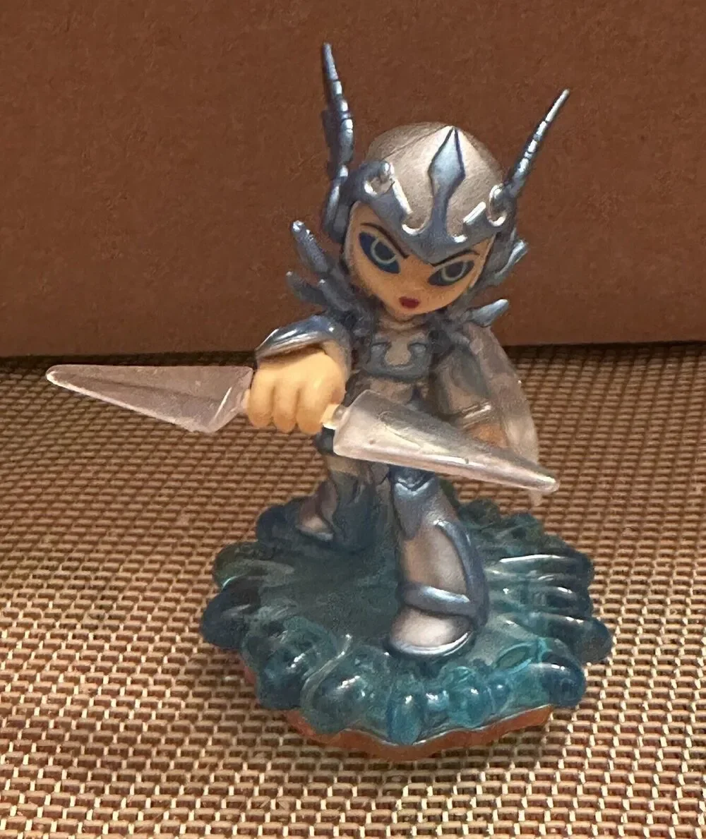 CHILL POP FIZZ 84537888 giants Skylanders Action Figure Toy 2012 activision fem